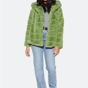 APPARIS | SHORT GOLDIE JACKET